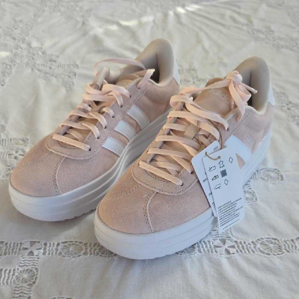 NWT Adidas Women's Soft Pink Sneakers